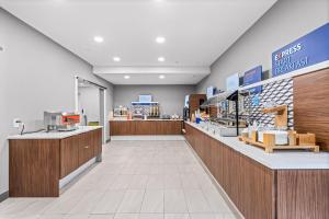holiday inn express hotel and suites carneys point by ihg