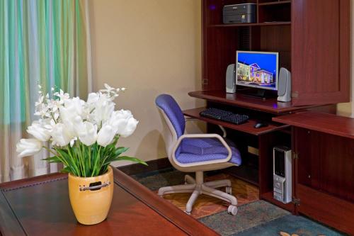 holiday inn express hotel and suites carneys point by ihg