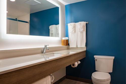 holiday inn express hotel and suites carneys point by ihg