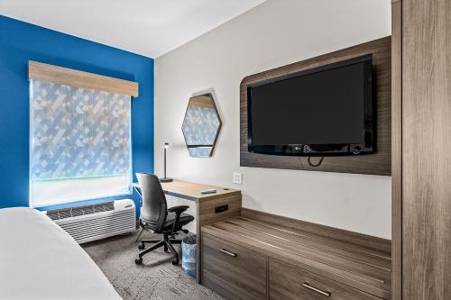 holiday inn express hotel and suites carneys point by ihg
