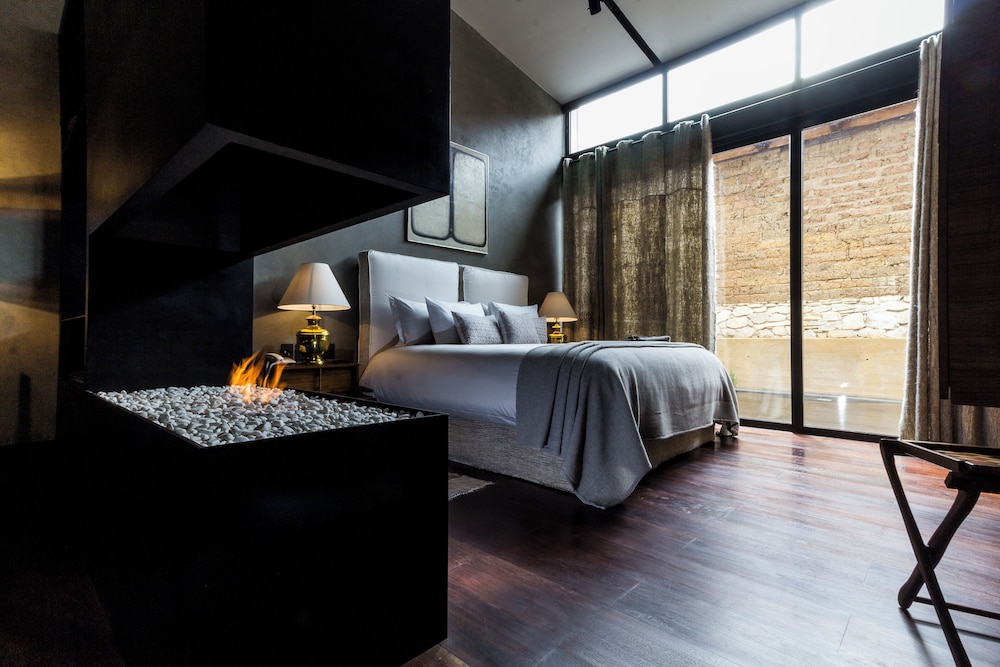 uvence arte hotel parador san juan de dios bou