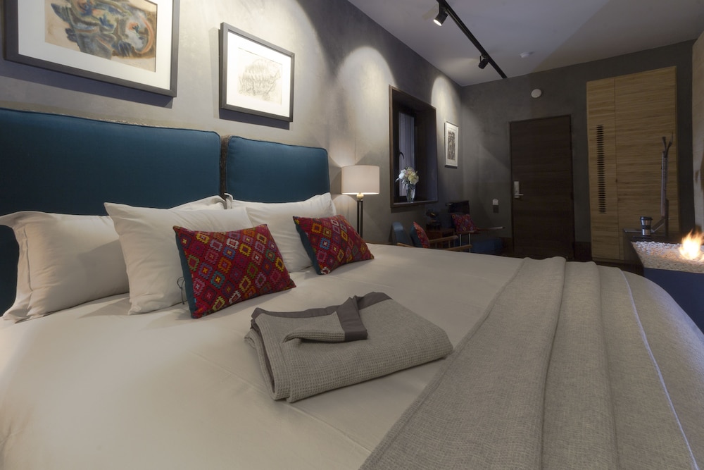 uvence arte hotel parador san juan de dios bou