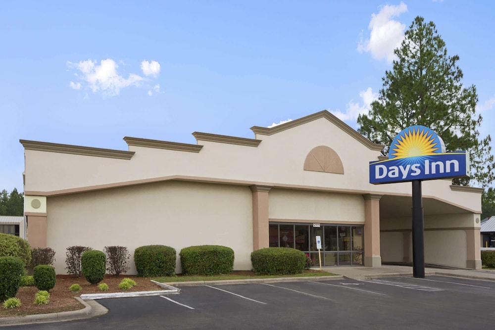 days inn by wyndham fayetteville south i 95 exit 49