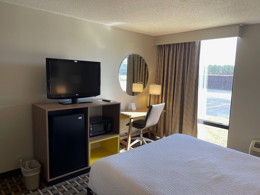 days inn by wyndham fayetteville south i 95 exit 49
