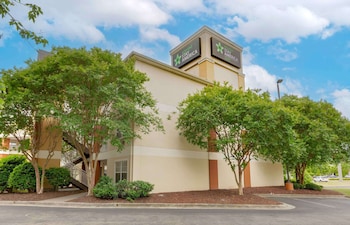 Extended Stay America Select Suites Fayetteville Owen Dr,Fayetteville>>Clinton,3 star