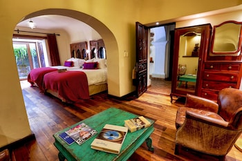 pensativo house hotel