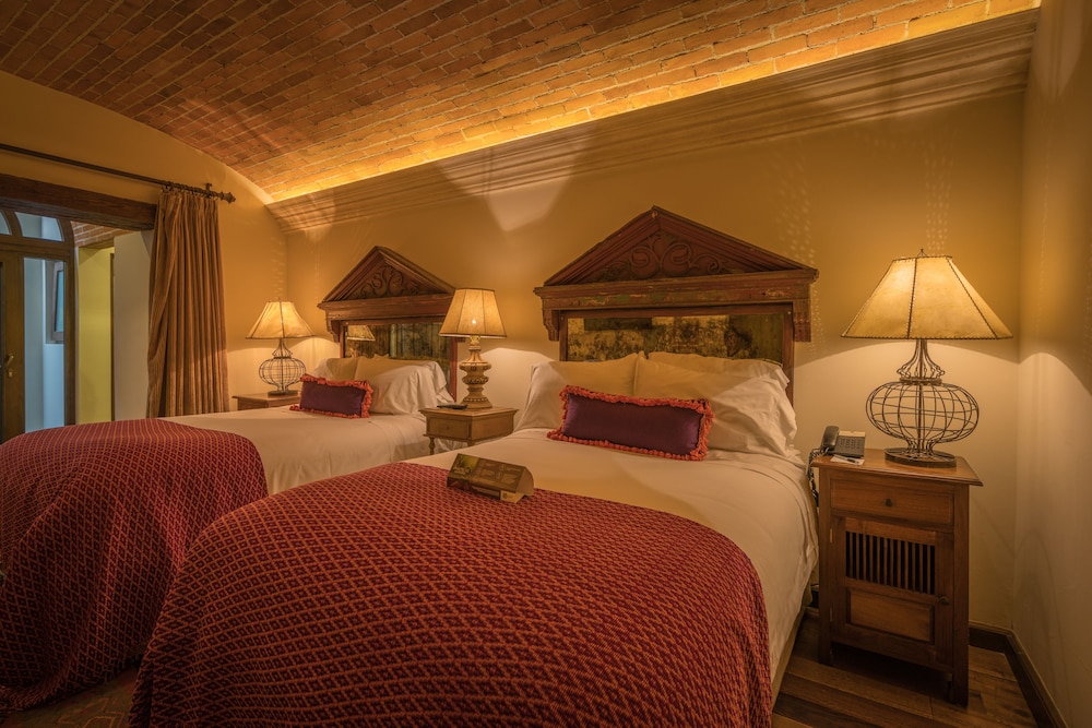 pensativo house hotel