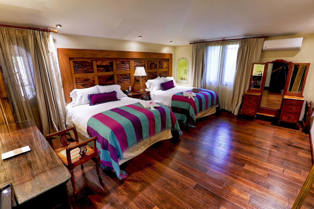 pensativo house hotel