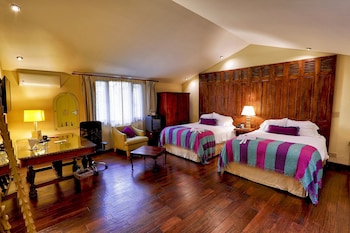 pensativo house hotel