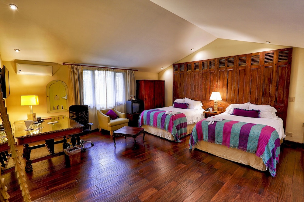 pensativo house hotel