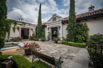 pensativo house hotel