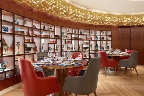 shangri la residences and apartments