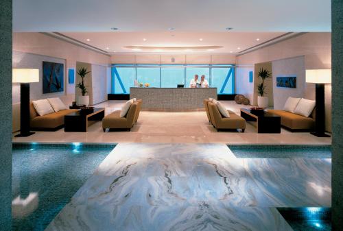 shangri la residences and apartments
