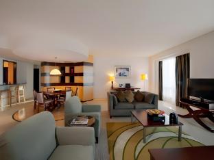 shangri la residences and apartments