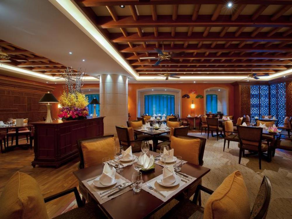 shangri la residences and apartments