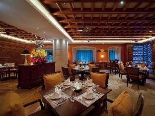 shangri la residences and apartments