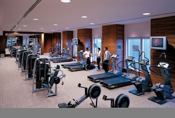 shangri la residences and apartments