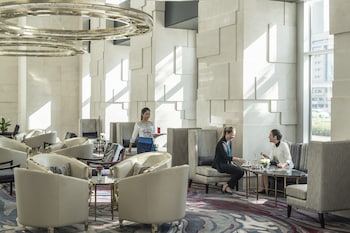 shangri la residences and apartments