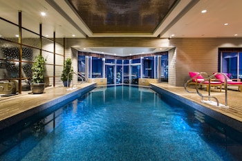 shangri la residences and apartments