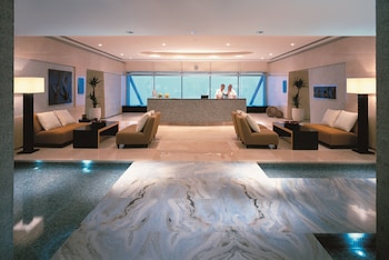 shangri la residences and apartments