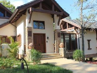 wuzhishan yatai rainforest resort