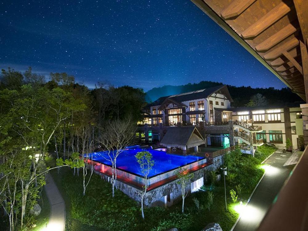 wuzhishan yatai rainforest resort