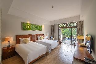 wuzhishan yatai rainforest resort