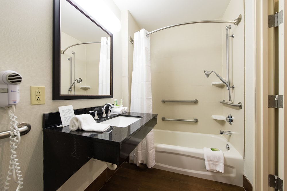 holiday inn express and suites columbia i 26 harbison blvd