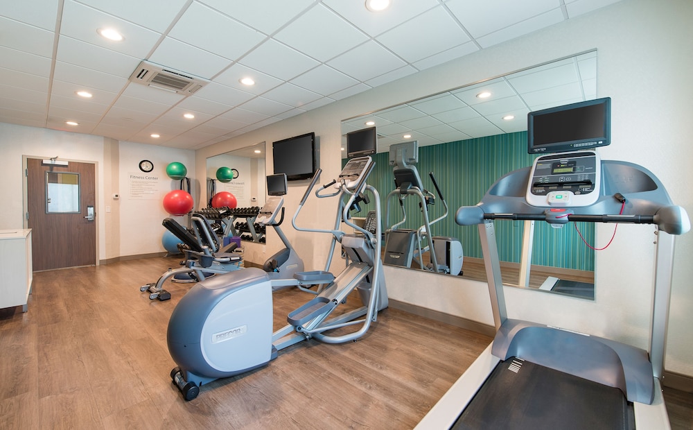 holiday inn express and suites columbia i 26 harbison blvd