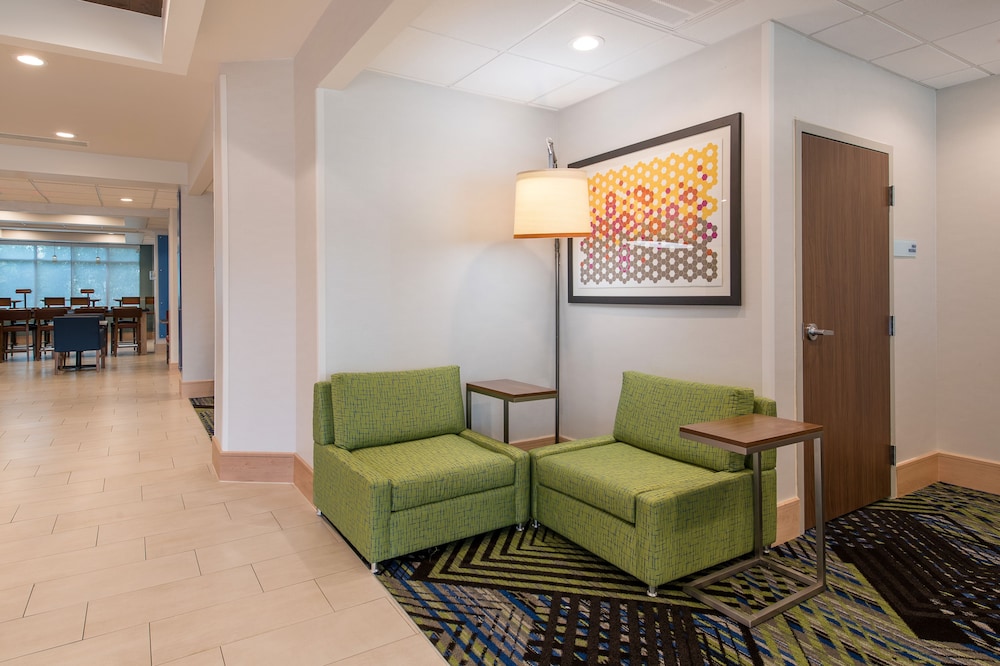 holiday inn express and suites columbia i 26 harbison blvd