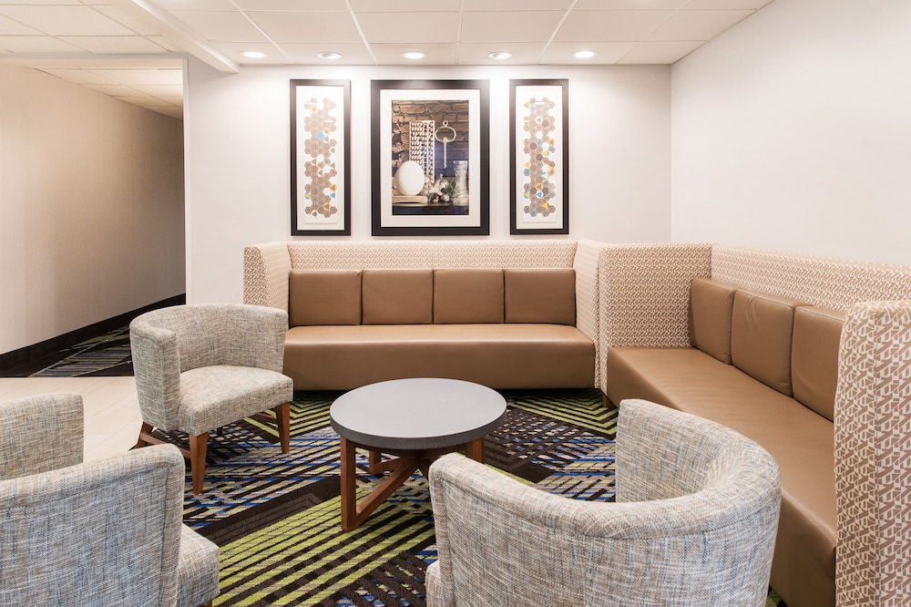 holiday inn express and suites columbia i 26 harbison blvd