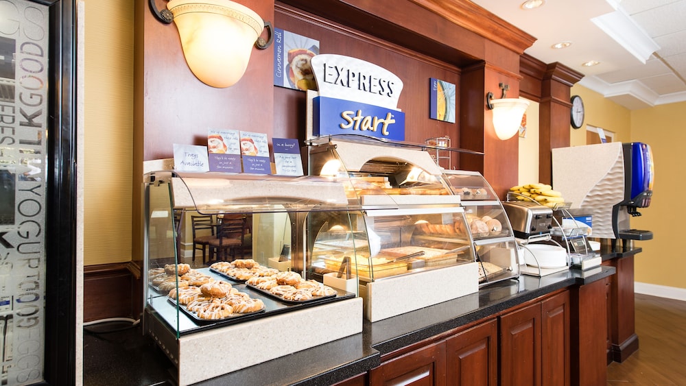 holiday inn express and suites columbia i 26 harbison blvd