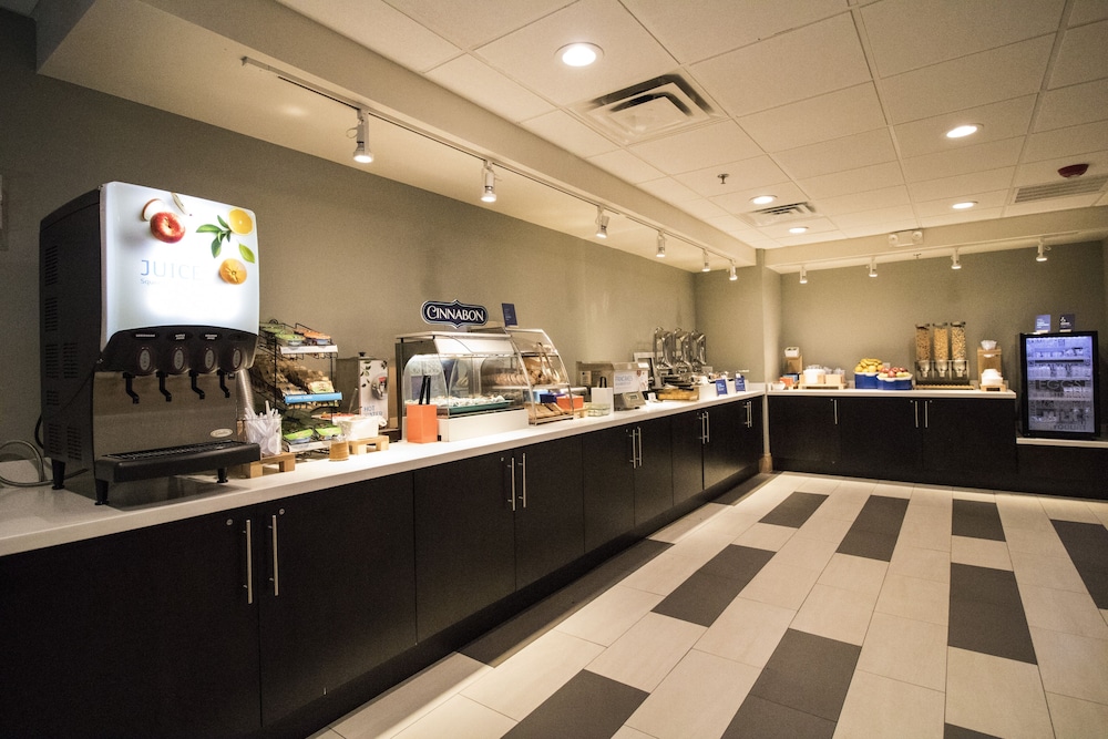 holiday inn express and suites columbia i 26 harbison blvd