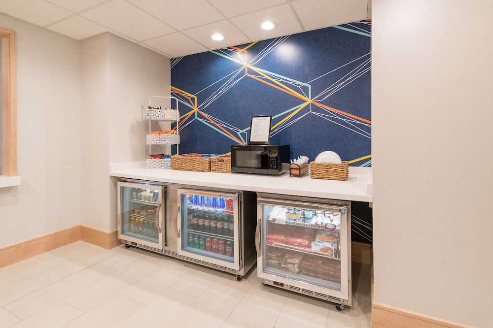 holiday inn express and suites columbia i 26 harbison blvd