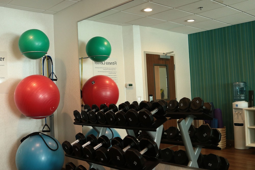 holiday inn express and suites columbia i 26 harbison blvd