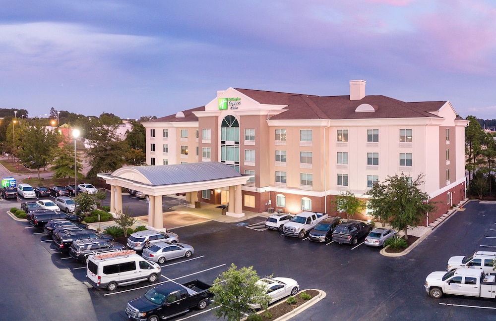 holiday inn express and suites columbia i 26 harbison blvd