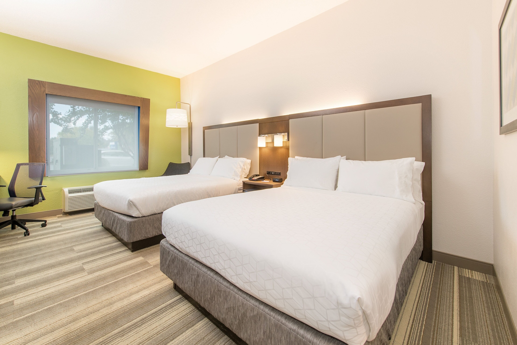 holiday inn express and suites columbia i 26 harbison blvd