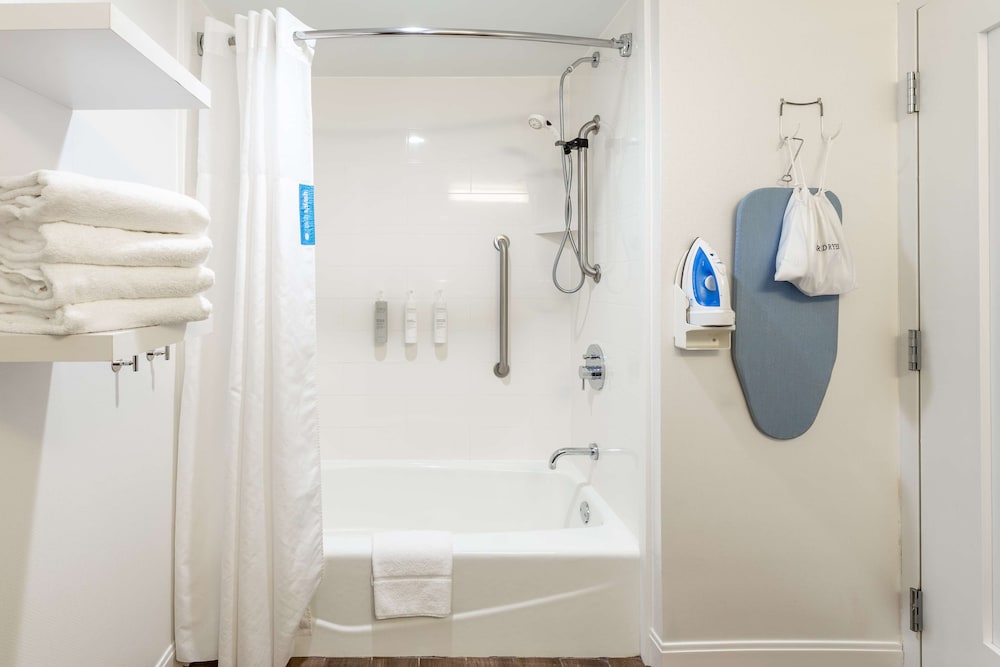 hampton inn columbia i 26 harbison blvd