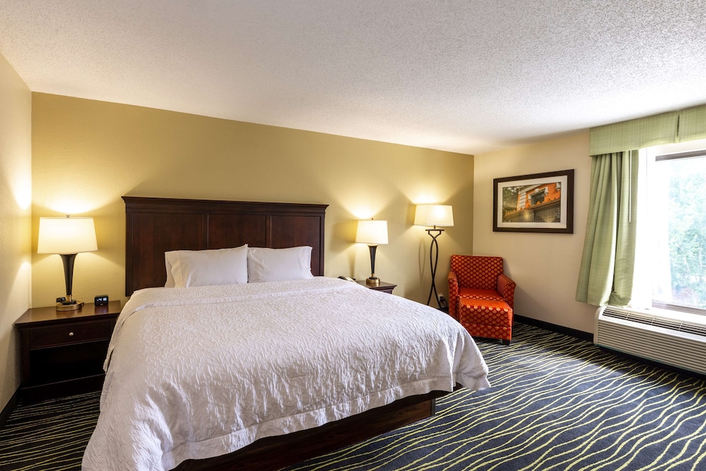hampton inn columbia i 26 harbison blvd