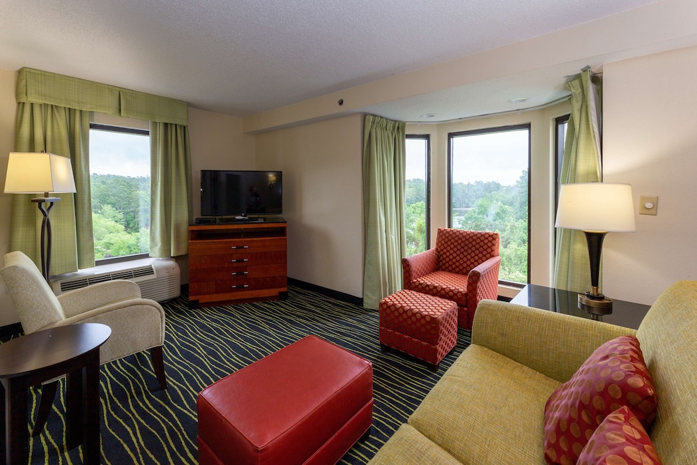 hampton inn columbia i 26 harbison blvd