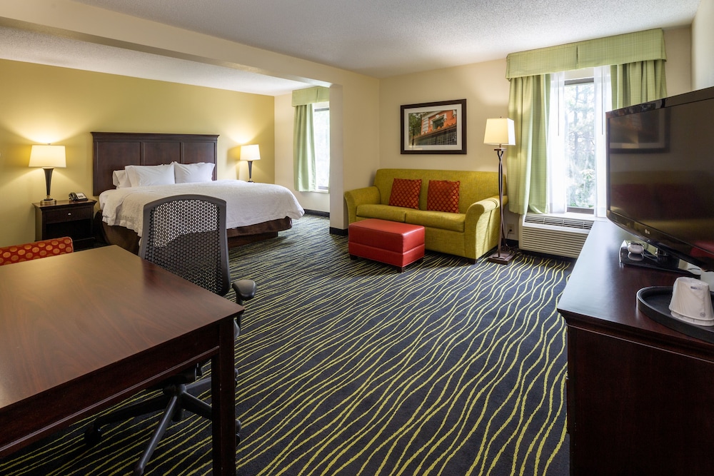 hampton inn columbia i 26 harbison blvd