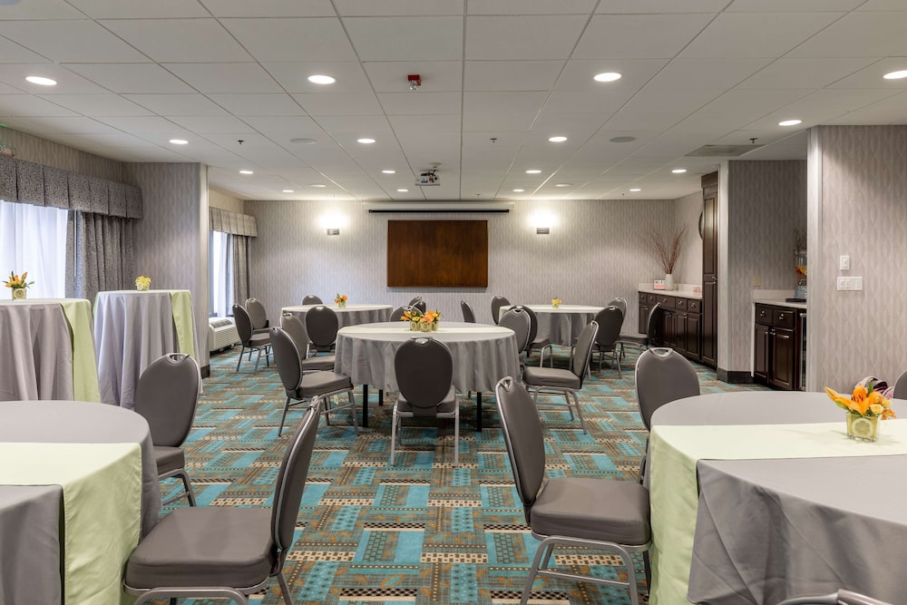 hampton inn columbia i 26 harbison blvd