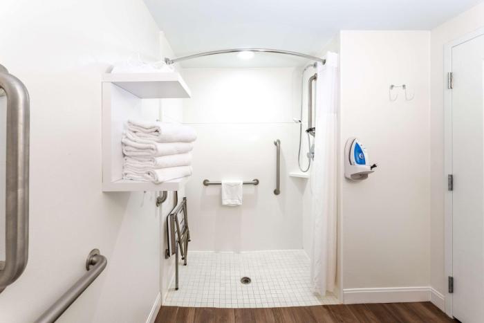 hampton inn columbia i 26 harbison blvd