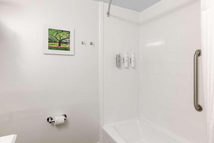 hampton inn columbia i 26 harbison blvd