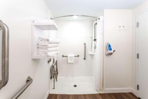 hampton inn columbia i 26 harbison blvd