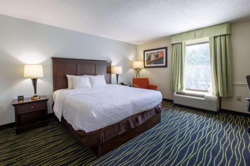 hampton inn columbia i 26 harbison blvd