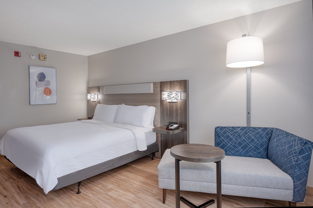 holiday inn express and suites columbia i 20 clemson road