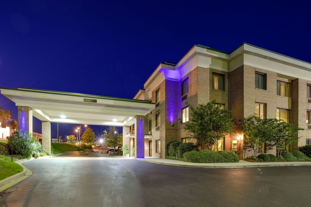holiday inn express and suites columbia i 20 clemson road