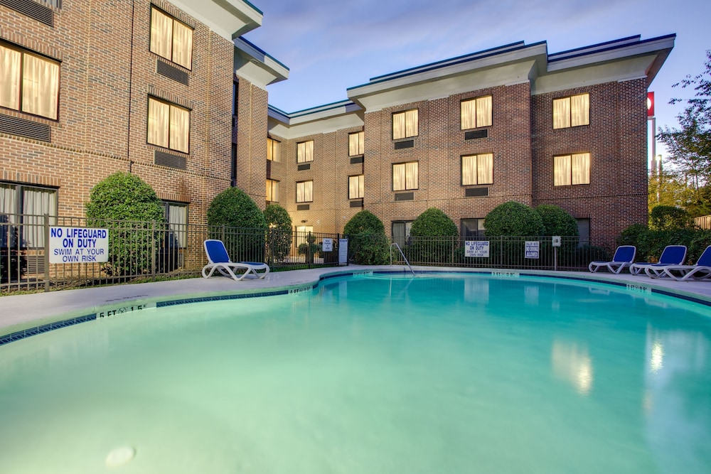 holiday inn express and suites columbia i 20 clemson road