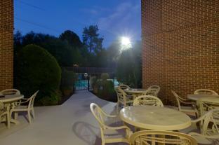 holiday inn express and suites columbia i 20 clemson road
